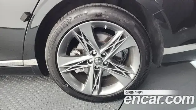 Genesis G90 2022 — ფოტო 2/34