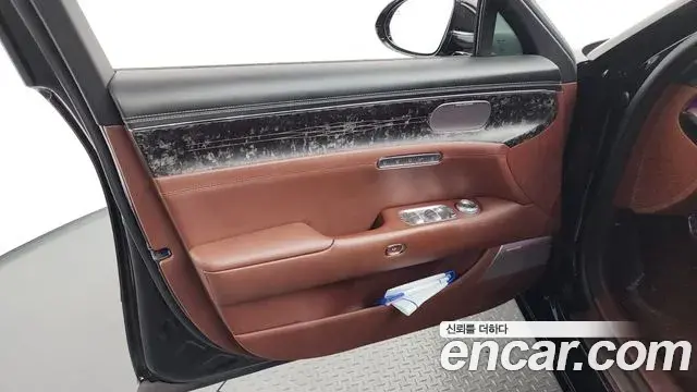 Genesis G90 2022 — ფოტო 18/34