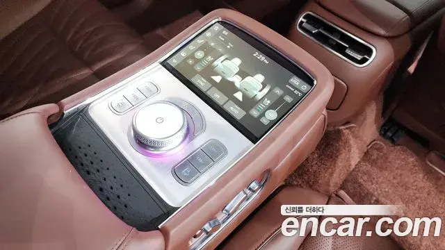 Genesis G90 2022 — ფოტო 27/34