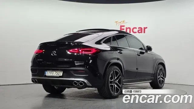Mercedes-Benz GLE-Class 2022 — Photo 2/20