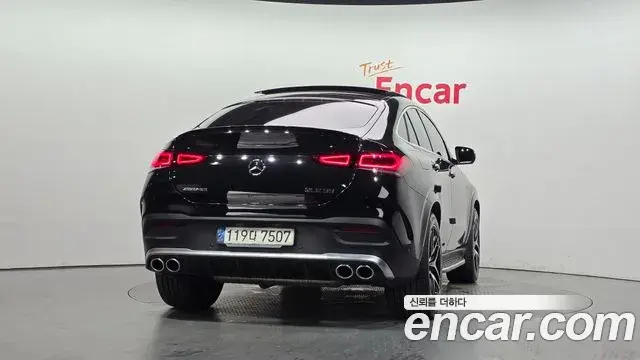 Mercedes-Benz GLE-Class 2022 — Photo 11/20