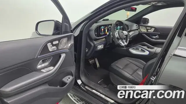 Mercedes-Benz GLE-Class 2022 — Photo 1/20