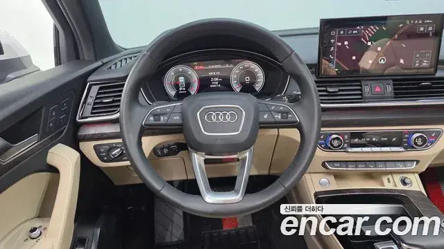 Audi Q5 2022 — Şəkil 26/34