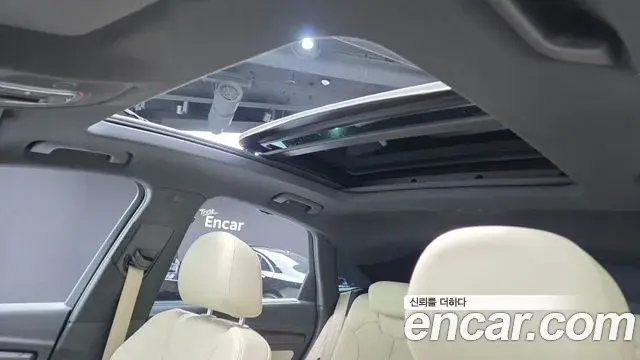 Audi Q5 2022 — Şəkil 22/34