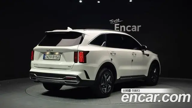 Kia Sorento 2023 — ფოტო 26/37