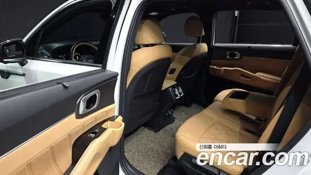 Kia Sorento 2023 — ფოტო 1/37