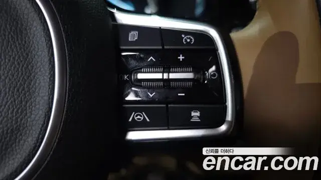 Kia Sorento 2023 — ფოტო 4/37
