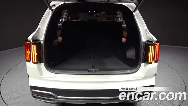 Kia Sorento 2023 — ფოტო 31/37