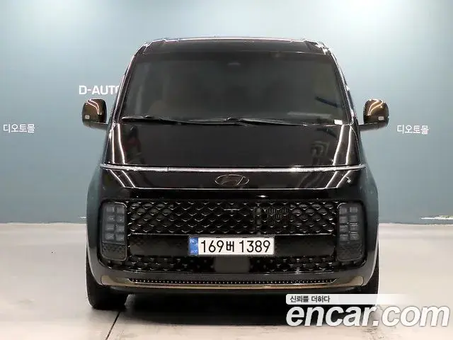 Hyundai Staria 2024 — ფოტო 18/20