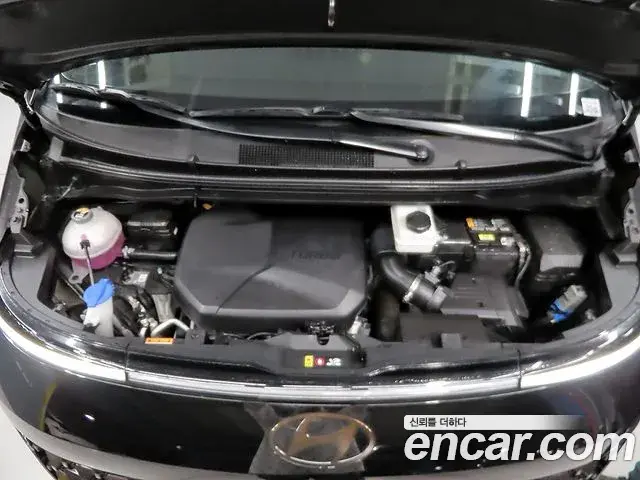 Hyundai Staria 2024 — ფოტო 16/20
