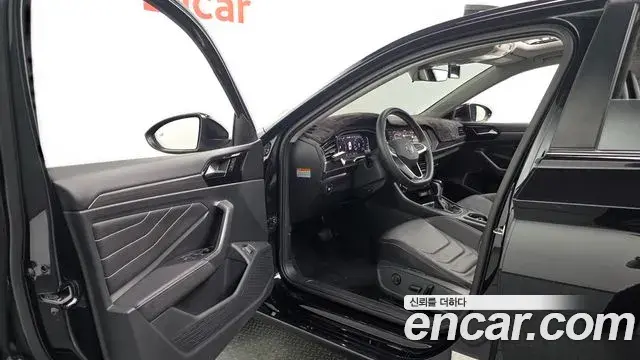 Volkswagen Jetta 2023 — Photo 9/20