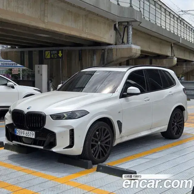 BMW X5 2026 — Photo 2/16