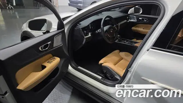 Volvo V60 Cross Country 2019 — Şəkil 34/34