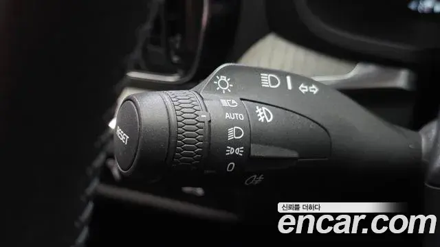Volvo V60 Cross Country 2019 — Şəkil 33/34