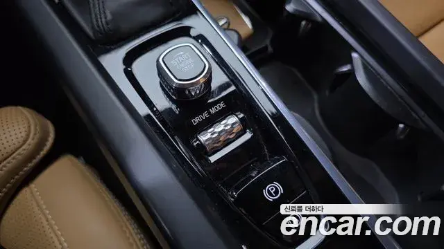 Volvo V60 Cross Country 2019 — Şəkil 24/34
