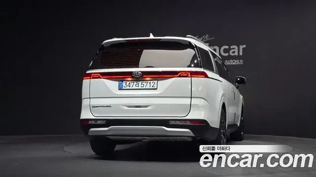 Kia Carnival 2021 — Фото 4/20