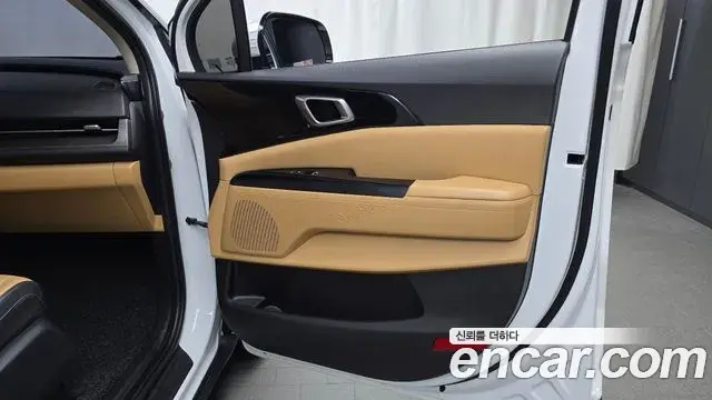 Kia Carnival 2021 — Photo 14/30