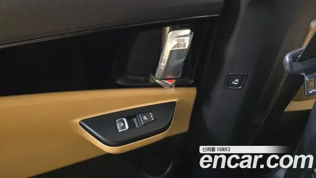 Kia Carnival 2021 — Photo 20/30