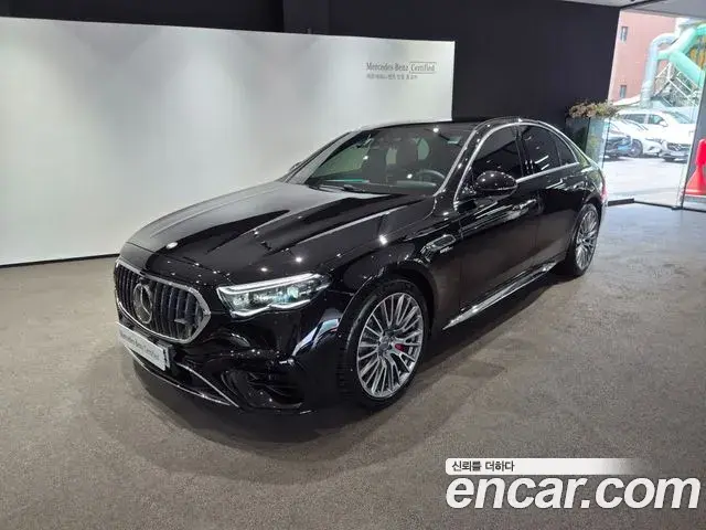 Mercedes-Benz E-Class 2025 — Photo 1/20