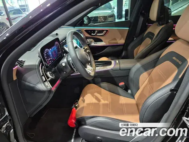 Mercedes-Benz E-Class 2025 — Photo 6/20