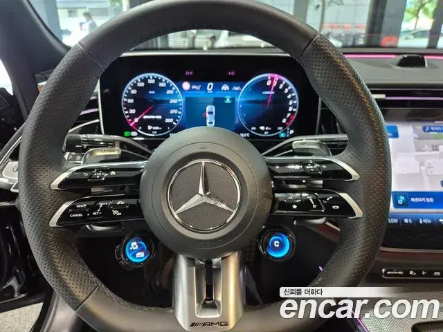 Mercedes-Benz E-Class 2025 — Photo 4/20
