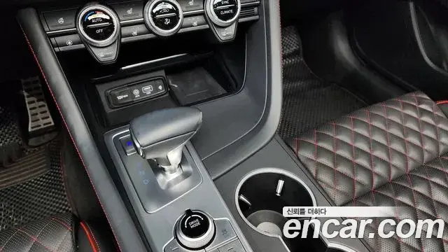 Genesis G70 2019 — Photo 29/37