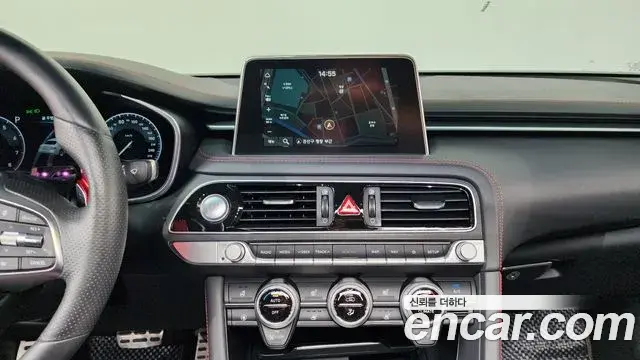 Genesis G70 2019 — Photo 20/37