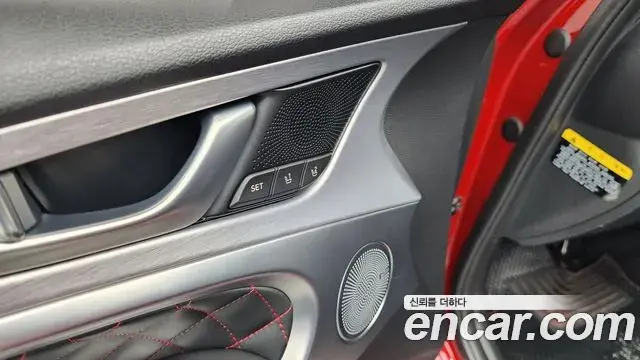 Genesis G70 2019 — Photo 14/37
