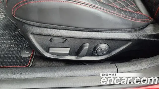 Genesis G70 2019 — Photo 9/37