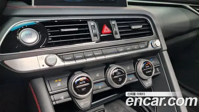 Genesis G70 2019 — Photo 6/37