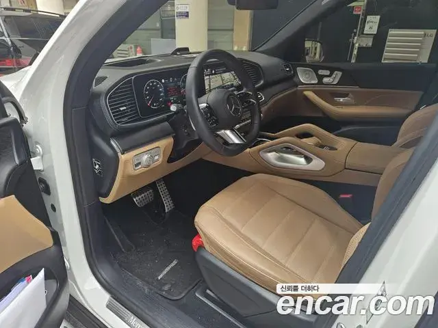 Mercedes-Benz GLS-Class 2025 — Фото 8/15