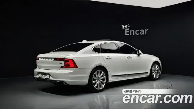 Volvo S90 2018 — Şəkil 2/20