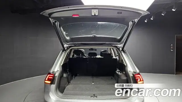 Volkswagen Tiguan Allspace 2020 — Фото 20/20