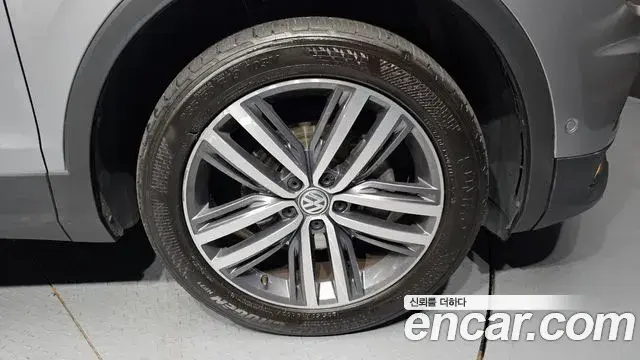 Volkswagen Tiguan Allspace 2020 — ფოტო 30/32