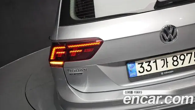 Volkswagen Tiguan Allspace 2020 — ფოტო 1/32