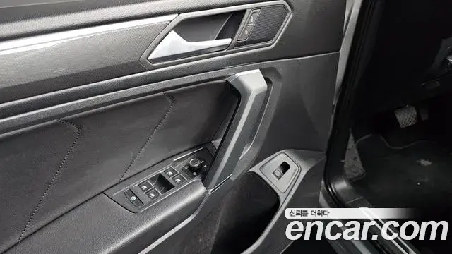 Volkswagen Tiguan Allspace 2020 — ფოტო 20/32