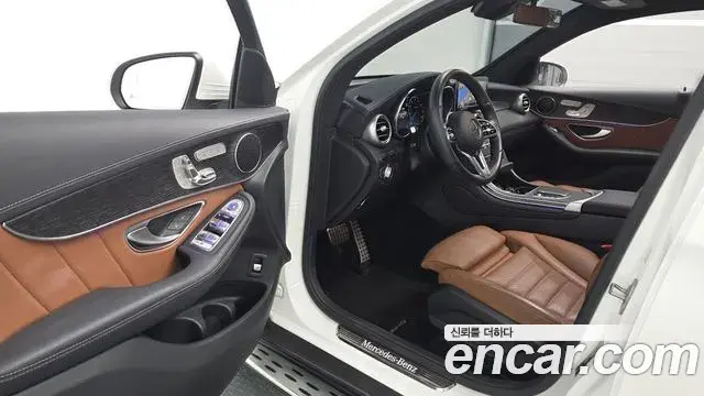 Mercedes-Benz GLC-Class 2023 — Фото 10/20