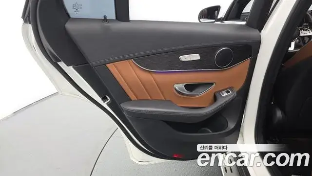 Mercedes-Benz GLC-Class 2023 — ფოტო 17/33