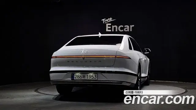 Hyundai Grandeur 2025 — Фото 4/20
