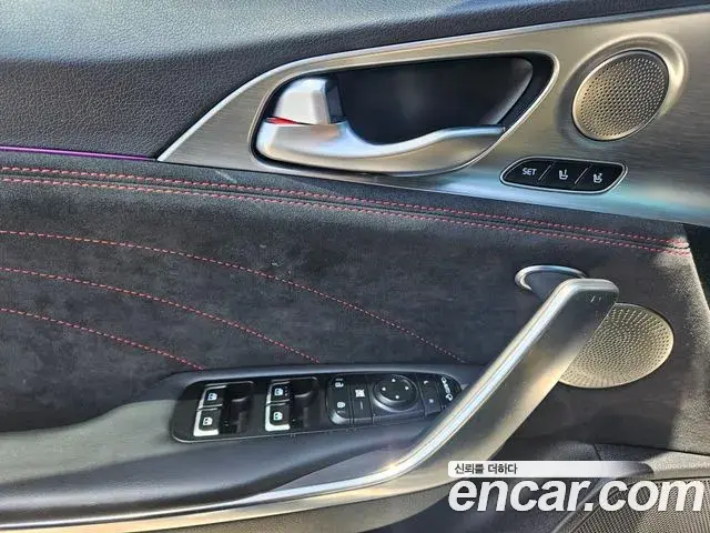 Kia Stinger 2022 — Фото 13/20