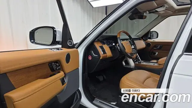Land Rover Range Rover 2021 — Photo 11/32
