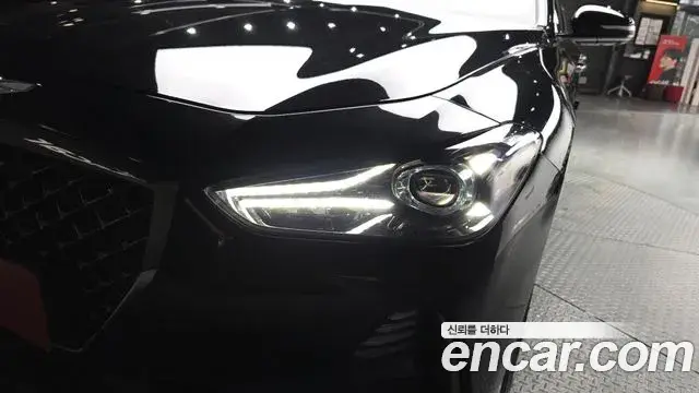 Genesis G70 2019 — Photo 24/36