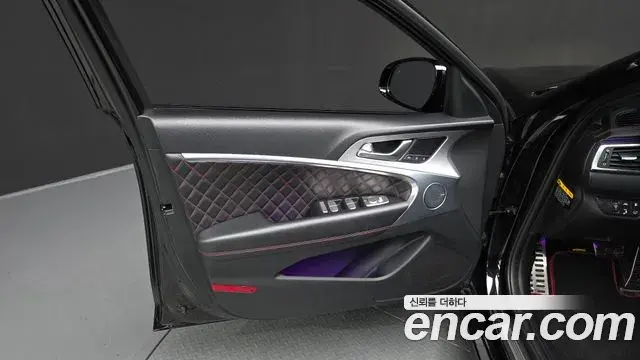 Genesis G70 2019 — Photo 10/36