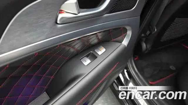 Genesis G70 2019 — Photo 19/36
