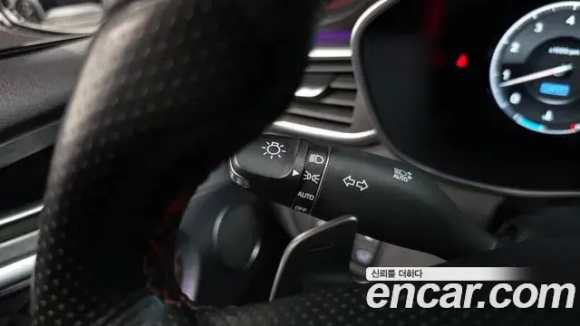 Genesis G70 2019 — Photo 11/36