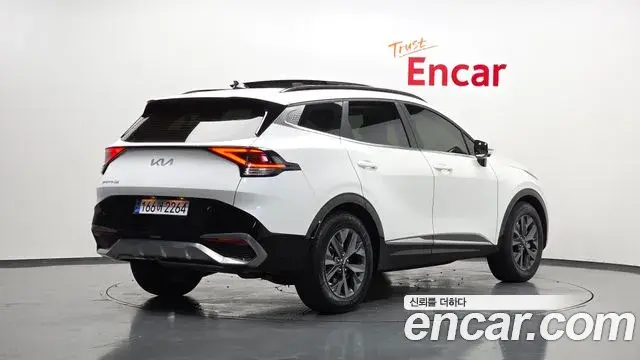 Kia Sportage 2022 — Фото 2/20