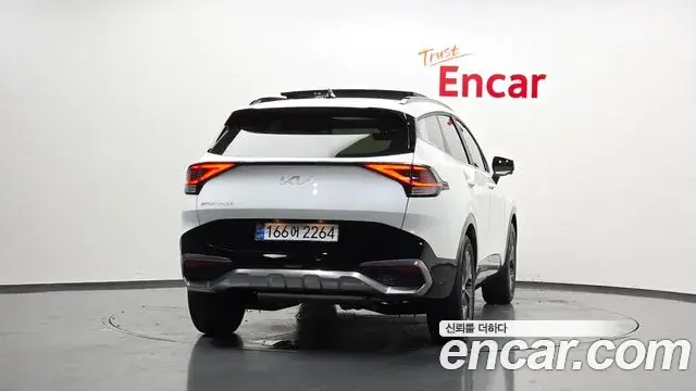 Kia Sportage 2022 — Фото 4/20