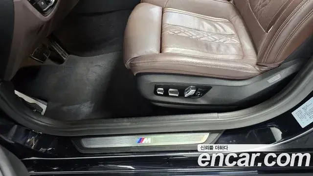 BMW 5 Series 2019 — Photo 3/34