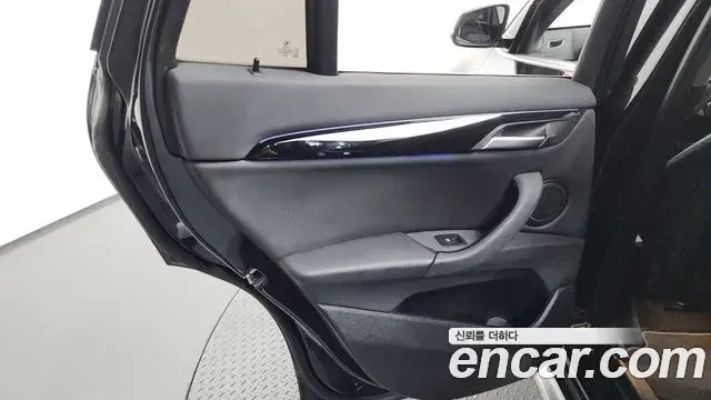 BMW X1 2022 — Şəkil 19/32
