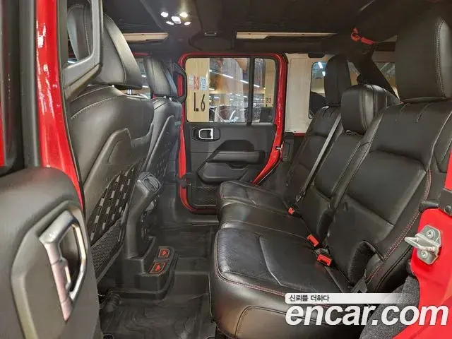 Jeep Wrangler 2019 — Photo 10/20